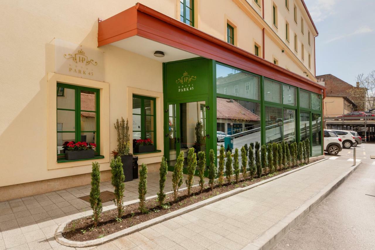 זאגרב Hotel Park 45 מראה חיצוני תמונה